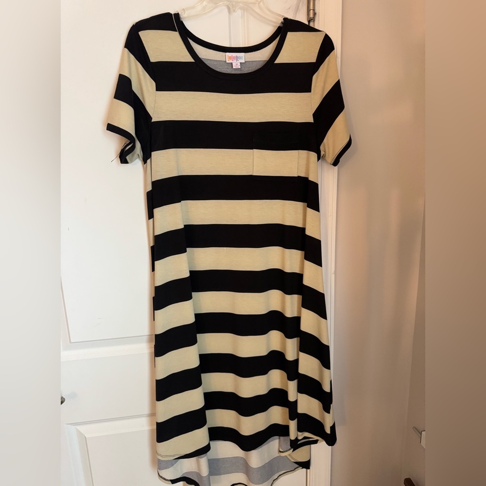 LuLaRoe Carly, medium